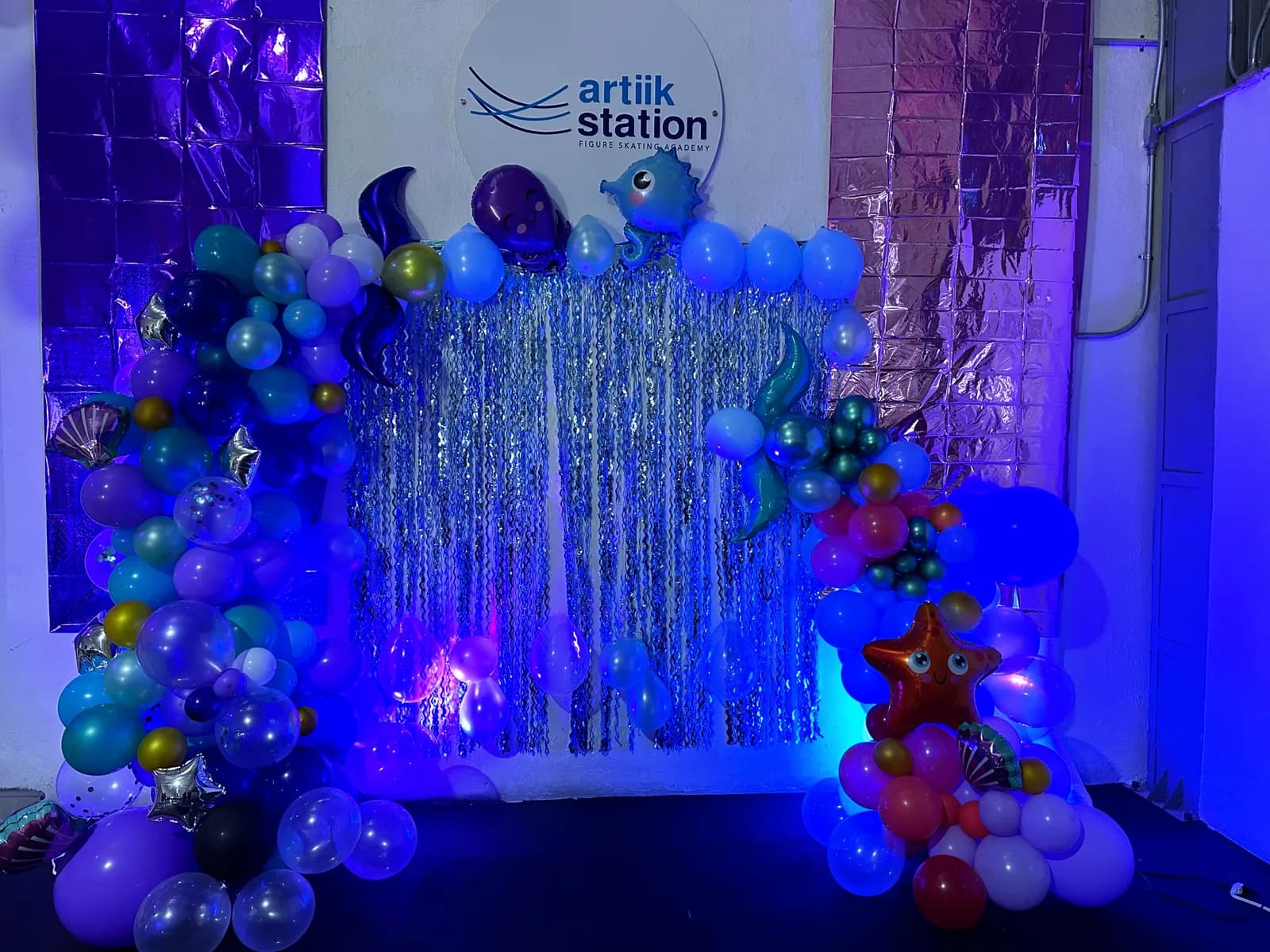 Decoración de una fiesta de cumpleaños en la pista de Artiik Station